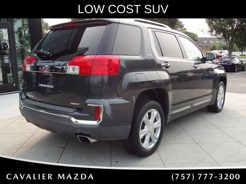 Used 2017 GMC Terrain SLT AWD/4WD image 4