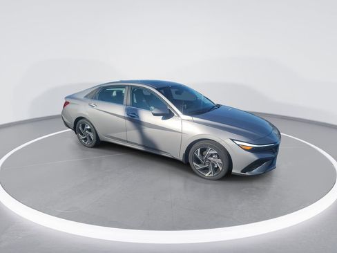 New 2026 Hyundai Elantra Limited FWD image 2