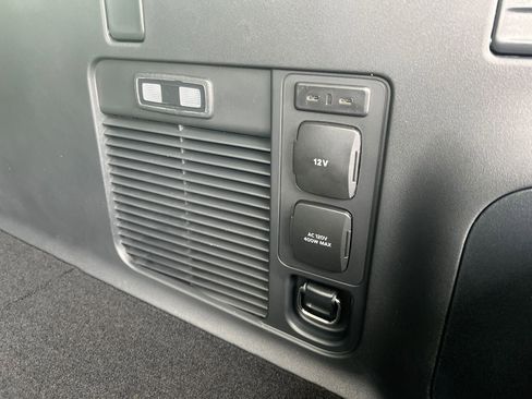 New 2025 Ford Expedition Max Platinum w/ Driver's Package image 52