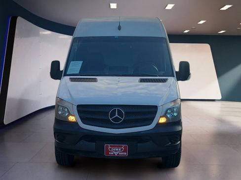 Used 2016 Mercedes-Benz Sprinter 2500 image 8