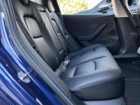 Used 2018 Tesla Model 3 Long Range image 32
