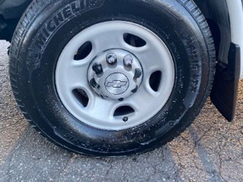 Used 2017 Chevrolet Express 3500 LS image 31