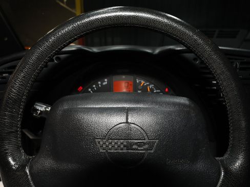 Used 1996 Chevrolet Corvette Coupe RWD image 61