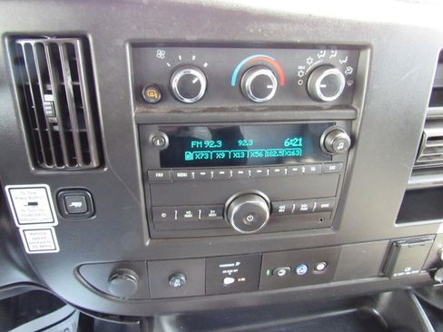 Used 2022 GMC Savana 3500 Extended w/ Power Convenience Package RWD image 34