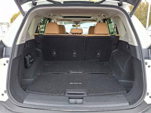 Used 2023 Nissan Rogue Platinum w/ Platinum Premium Package image 32