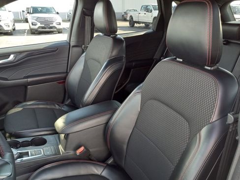 Used 2024 Ford Escape ST-Line image 14