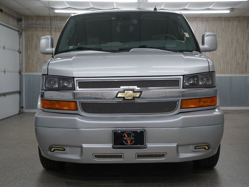 Used 2020 Chevrolet Express 2500 w/ Enhanced Convenience Package image 3
