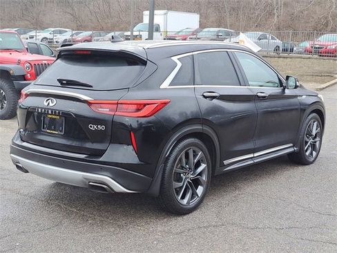 Used 2019 INFINITI QX50 Essential w/ Sensory Package image 5