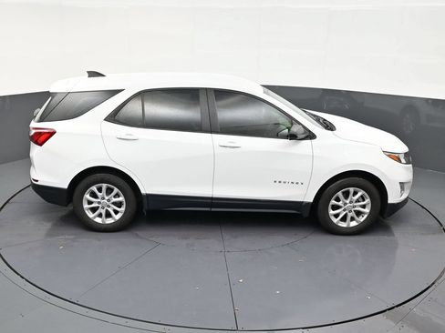 Used 2020 Chevrolet Equinox LS FWD image 14