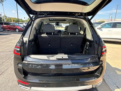 Used 2023 BMW X7 xDrive40i w/ Premium Package AWD/4WD image 26