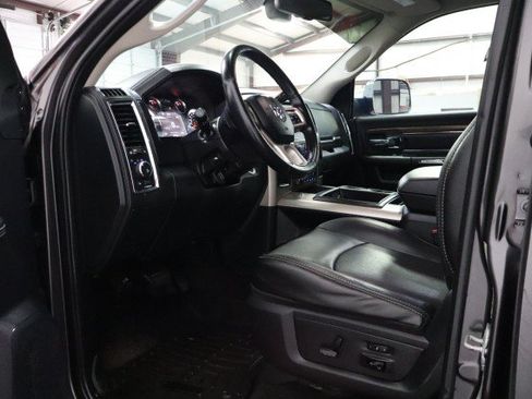 Used 2014 RAM 2500 Laramie w/ Convenience Group AWD/4WD image 33