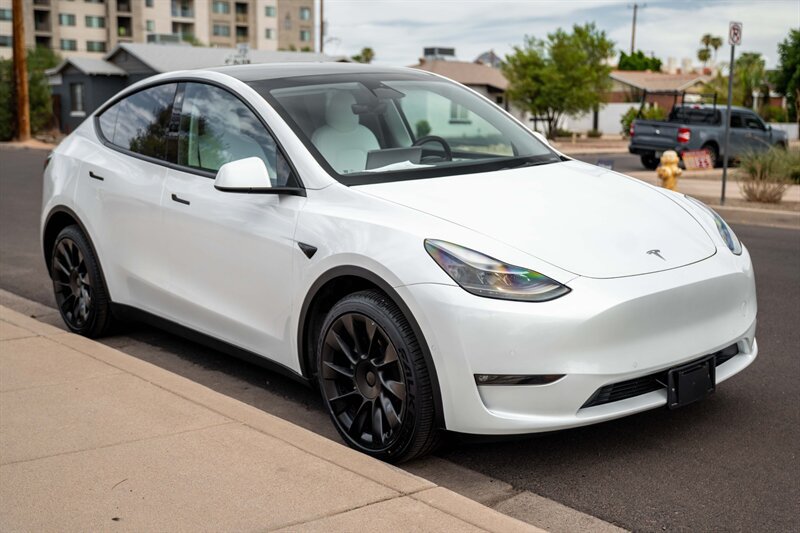 Used 2022 Tesla Model Y Long Range AWD/4WD image 7
