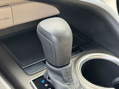 Used 2021 Toyota Camry LE image 24