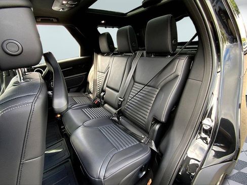 New 2025 Land Rover Discovery S AWD/4WD image 10
