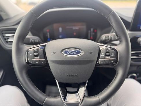 Used 2024 Ford Escape Active AWD/4WD image 9