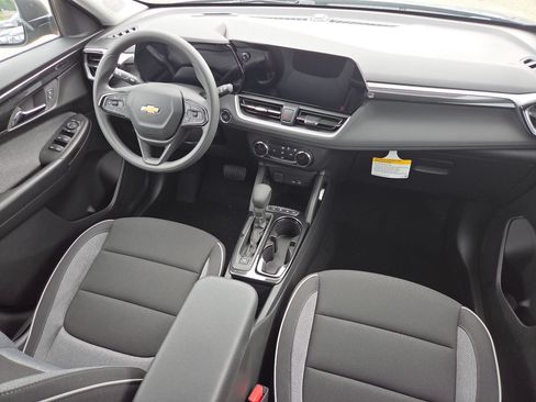 New 2026 Chevrolet TrailBlazer LS w/ LS Convenience Package AWD/4WD image 21