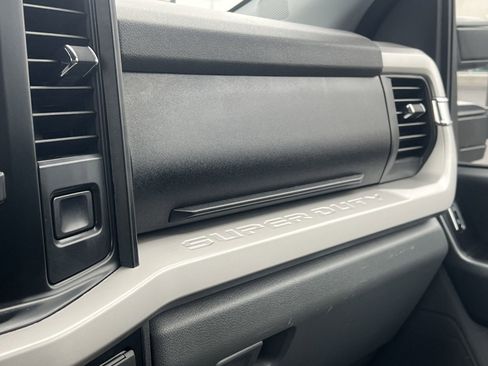 Used 2024 Ford F250 XLT image 12