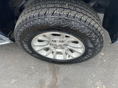 Used 2016 GMC Yukon XL SLT image 6