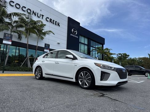 Used 2019 Hyundai Ioniq Limited FWD image 22