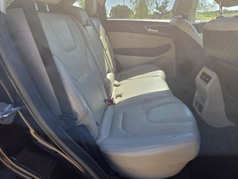 Used 2021 Ford Edge Titanium FWD image 10