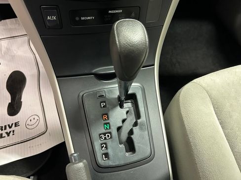 Used 2009 Toyota Corolla LE w/ Preferred Accessory Pkg FWD image 13