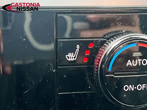 Used 2023 Nissan Pathfinder SL w/ SL Premium Package image 27