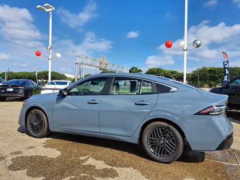 Used 2026 Nissan Sentra SV w/ Floor Mat Package FWD image 7