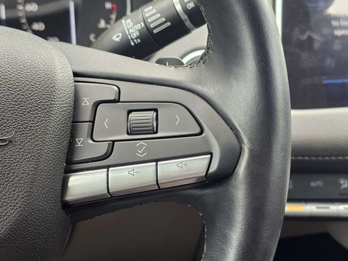 Used 2023 Cadillac XT4 Premium Luxury FWD image 25