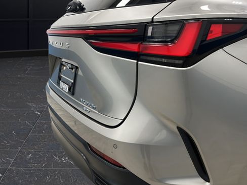 Used 2024 Lexus NX 350h AWD image 33