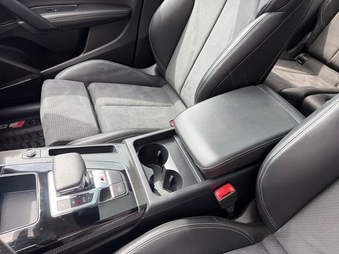 Used 2025 Audi SQ5 Premium Plus AWD/4WD image 32