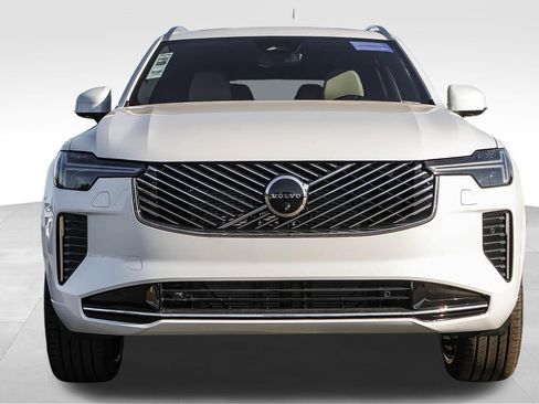 New 2026 Volvo XC90 B6 Plus w/ Protection Package Premier AWD/4WD image 2