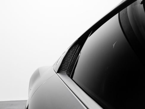 Used 2018 Audi R8 V10 w/ Premium Package image 42