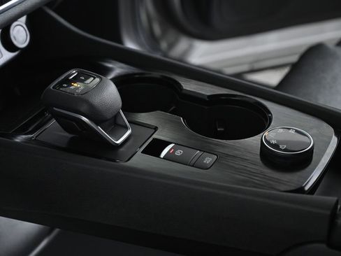 Certified 2023 Nissan Rogue SV image 20