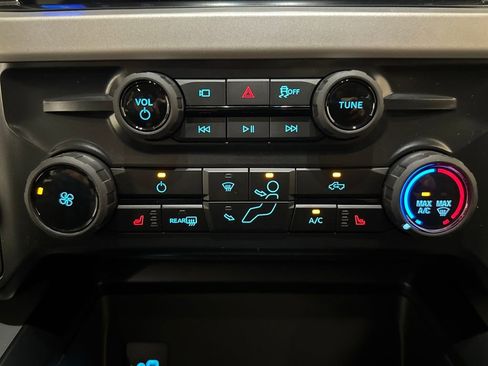 New 2026 Ford F250 XLT w/ XLT Premium Package image 33