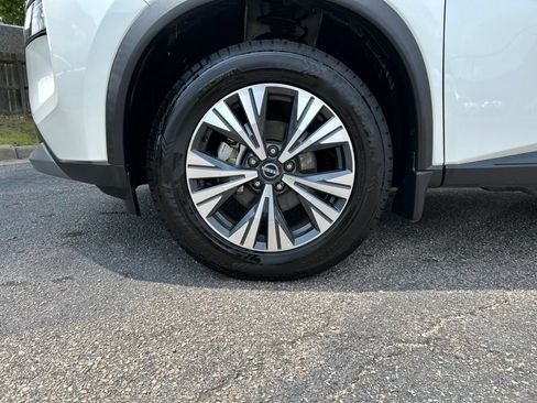 Used 2023 Nissan Rogue SV AWD/4WD image 11