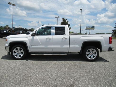 Used 2015 GMC Sierra 1500 SLE w/ SLE Value Package RWD image 4