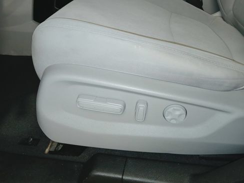Used 2022 Honda Odyssey EX image 17