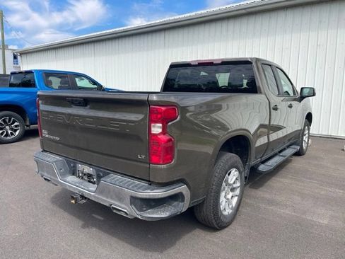 Used 2023 Chevrolet Silverado 1500 LT AWD/4WD image 3
