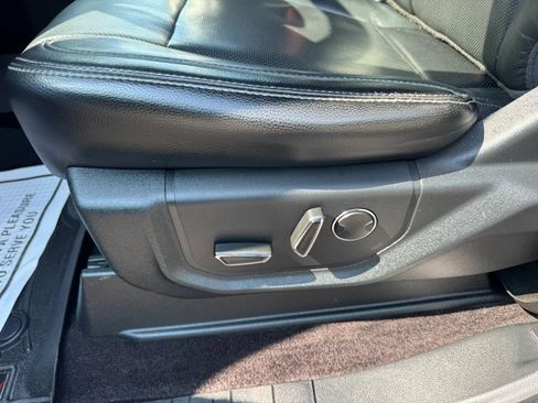 Used 2016 Ford F150 Lariat w/ Equipment Group 502A Luxury AWD/4WD image 23