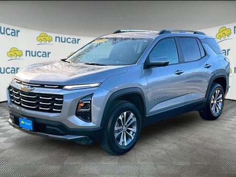 Used 2025 Chevrolet Equinox LT w/ Convenience Package II image 3