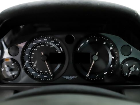 Used 2016 Aston Martin V8 Vantage GT image 16