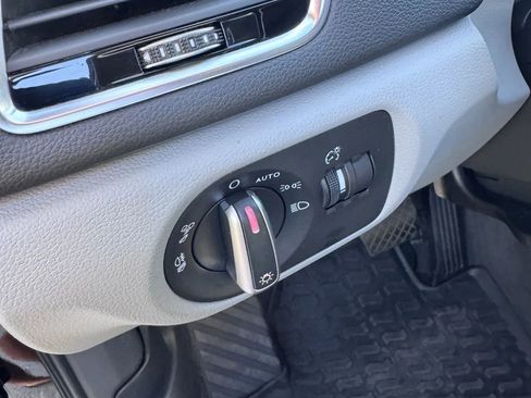 Used 2018 Audi Q3 2.0T Premium image 21