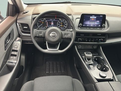 Used 2023 Nissan Rogue S AWD/4WD image 10