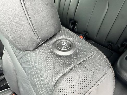 Used 2025 Hyundai Palisade SEL FWD image 18
