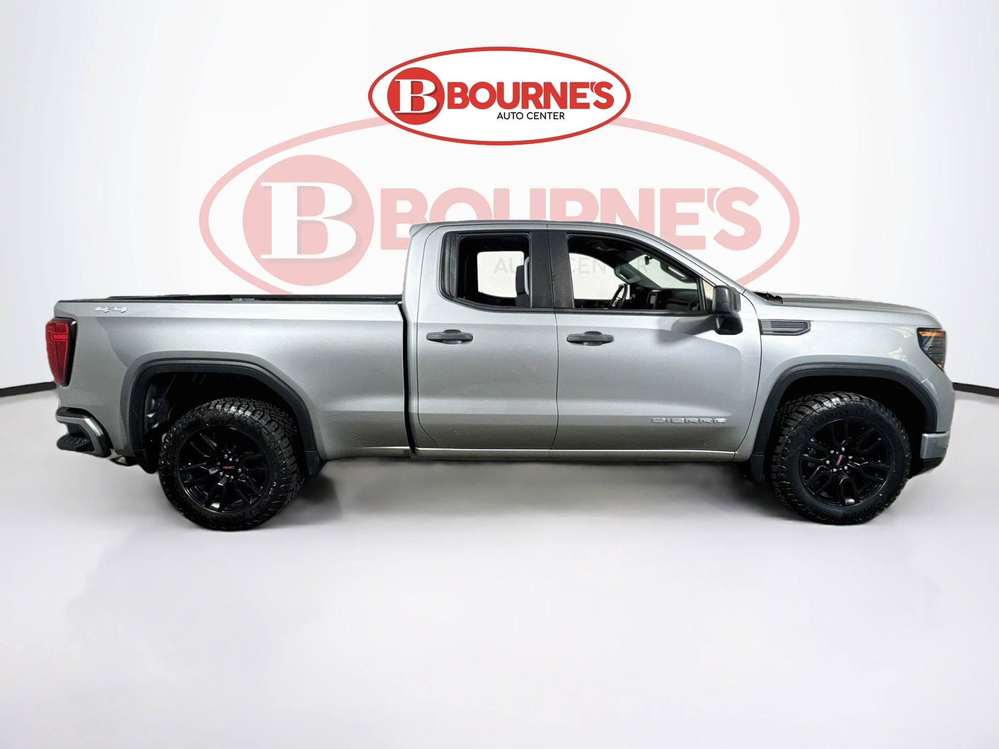 Used 2023 GMC Sierra 1500 Pro w/ Graphite Edition AWD/4WD image 9