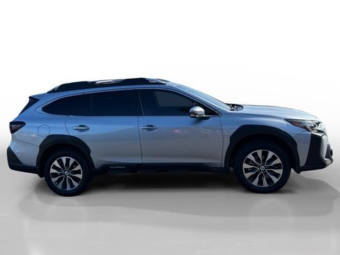 Used 2024 Subaru Outback Touring AWD/4WD image 6
