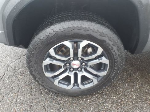 Used 2023 GMC Canyon AT4 w/ AT4 Premium Package image 9
