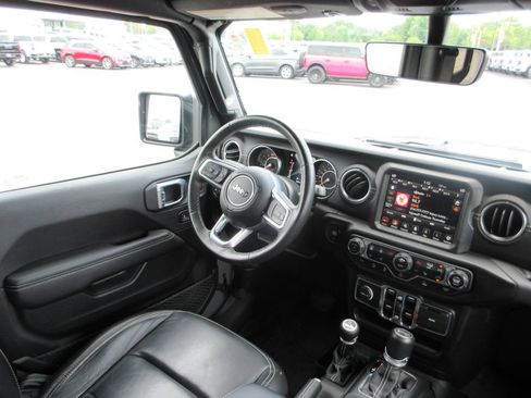 Used 2021 Jeep Wrangler Unlimited Sahara AWD/4WD image 27