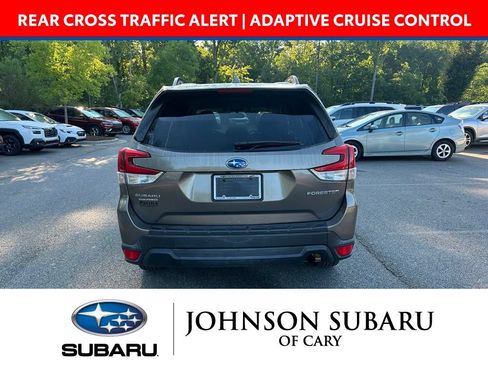 Used 2019 Subaru Forester Premium AWD/4WD image 4