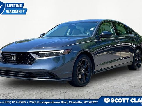 Used 2025 Honda Accord SE image 3